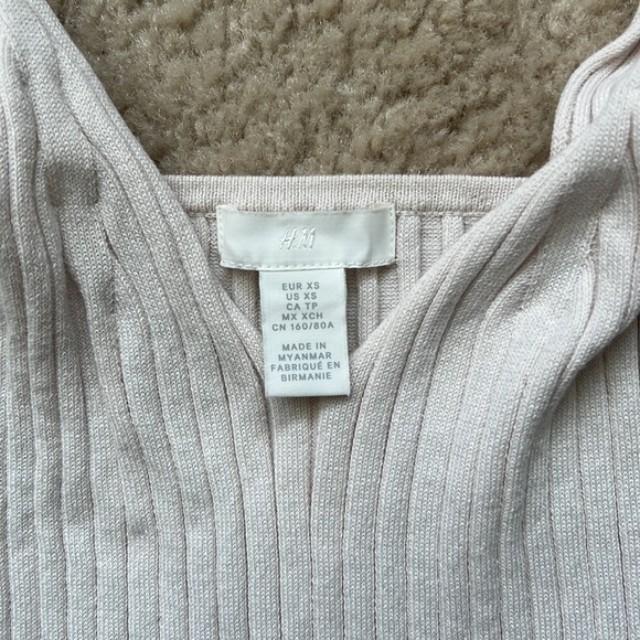 H&M Cream Ribbed Sweater V-Neck Tank - XS - Picture 3 of 4